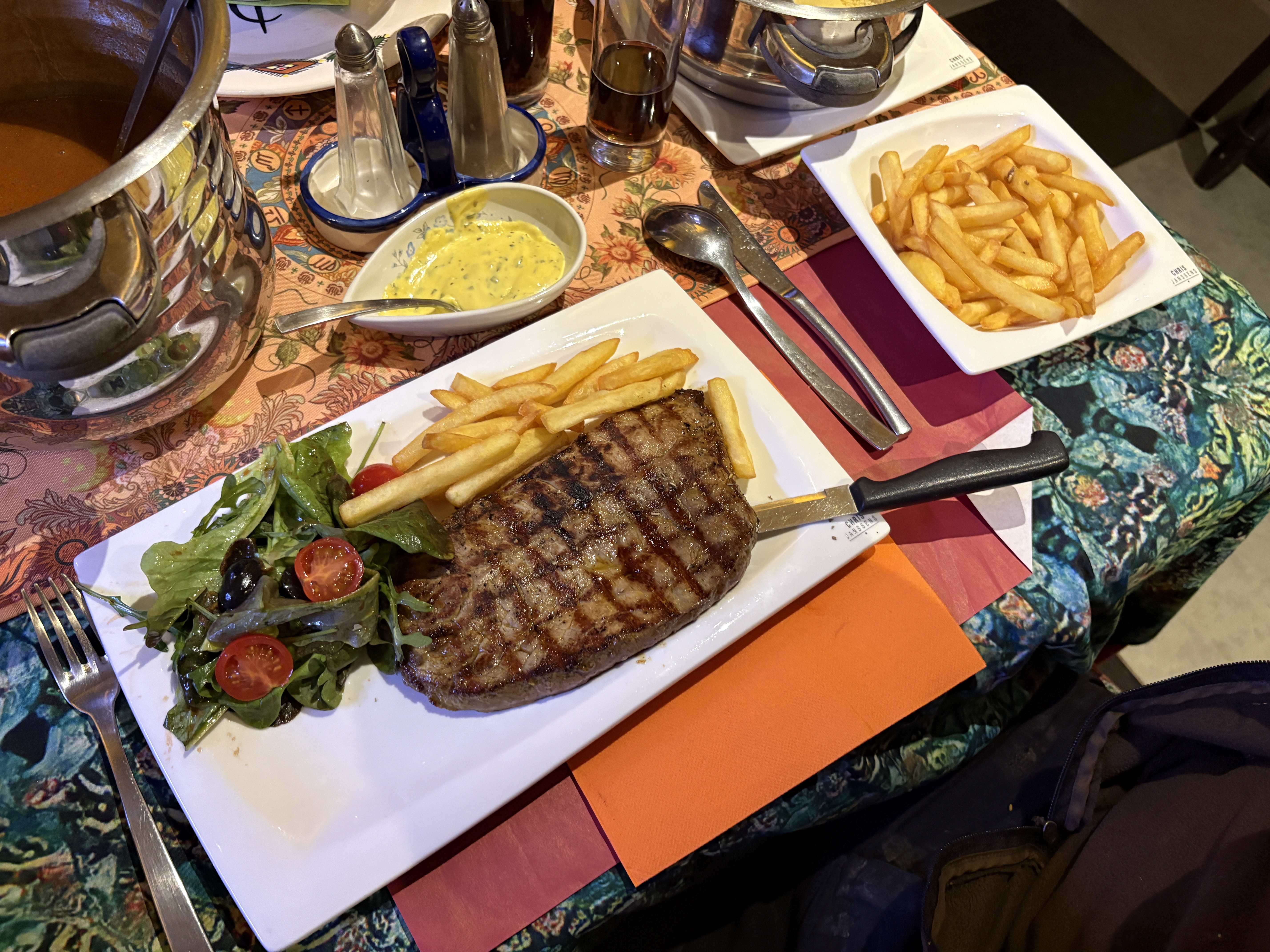 restaurant-grandmetz-leuze-steak-frites-salade